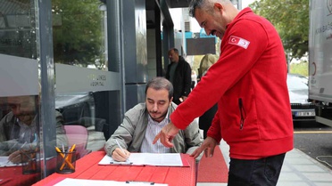 Elazığ Medilines ve Kızılay'ın etkinliğinde personel ve vatandaşlar kan bağışladı