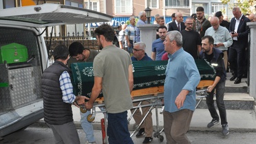 Manisa Akhisar'daki kazada yaşamını yitiren 11 kişiden 10'u Bursa'da toprağa verildi