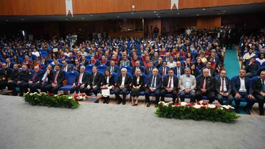 OMÜ 2026-2027 akademik yılını törenle açtı, 2025 Akademi Ödülleri sahiplerini buldu