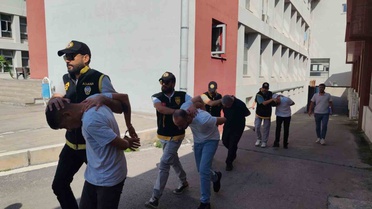 Adana'da kuyumcu cinayeti şüphelisi Kuşadası'nda jet skiyle Sisam'a kaçamadı