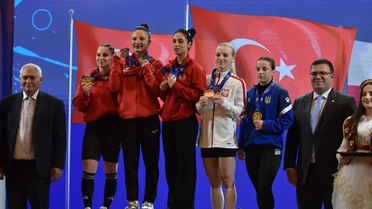 Gamze Altun, Dıraç'ta iki Avrupa rekoru kırarak U23 Avrupa Halter şampiyonu oldu