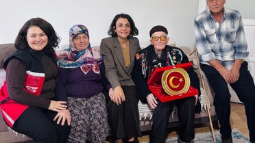 Bilecik'te şehit ailesine vefa ziyareti