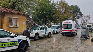 Tekirdağ Malkara'da motosiklet TESKİ aracının altına girdi, sürücüsü yaralandı
