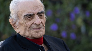 91 yaşındaki şarkıcı Alpay, Antalya'da tedavi gördüğü hastanede hayatını kaybetti