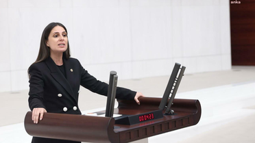 YENİ Partili Özcan, Halk TV'ye kayyım atanmasını özgür basına pranga girişimi saydı