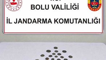Bolu'da 45 bronz sikke satmaya çalışan 2 şüpheli jandarma operasyonuyla yakalandı