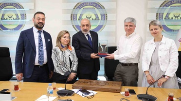 Ermenistan heyeti DTSO'yu ziyaret etti, DTSO turizm ve ticaret ziyareti planlıyor