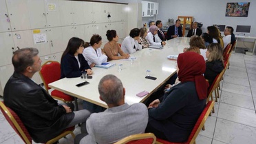 Karabük İl Milli Eğitim Müdürü Akbaş, 75. Yıl Lisesi'nde öğretmenlerle buluştu