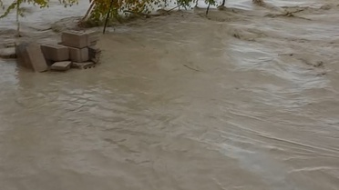 Sivas'ta sağanak nedeniyle taşan dereler Güney ve Durdulu köylerinde sele yol açtı