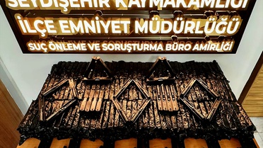 Konya Seydişehir'de araçta 1560 silah parçası ele geçirildi, zanlı tutuklandı