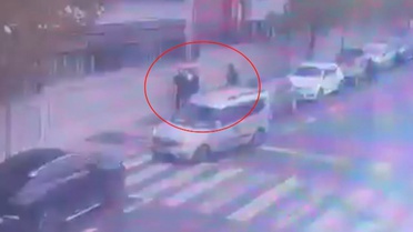 Zihinsel engelli arkadaşını dolandırdığı öne sürülen genç kaçırıldı, polis onu Kartal'da bir konteynerde buldu