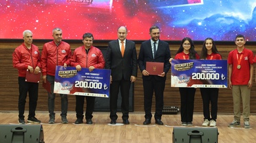 Şanlıurfa'da TEKNOFEST Güneydoğu'da finale yükselen takımlar ödüllendirildi