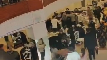 Bolu'da düğünde takı kavgası iddiası: Davetliler birbirine girdi, sandalyeler havaya kalktı