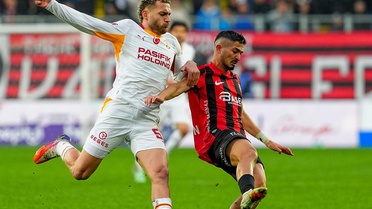 Galatasaray liderliğini 88. dakikada attığı golle korudu