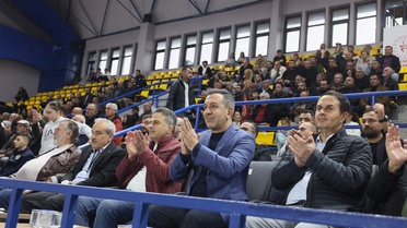 İstanbul Büyükşehir Belediyespor, Efeler Ligi ilk haftasında Sungurlu'yu 3-1 yendi