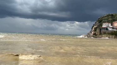 Amasra'da bir günde 4 mevsim yaşandı, sıcaklık 11'den 15 dereceye çıktı