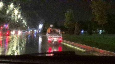 Eskişehir Çevre Yolu'nda yağışa rağmen üç tekerlekli motosiklet trafikte endişe yarattı