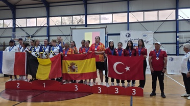 Samsunsporlu Tosun Avrupa'da 2 altın ve 1 bronz kazandı, Kalanç dünya üçüncüsü oldu