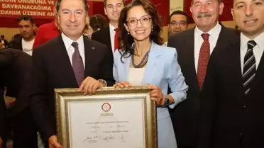 CHP'de sürpriz aşk! Belediye başkanları evlenme kararı aldı