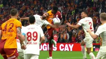 Galatasaray'ın kazandığı penaltıda karar doğru mu? Ünlü yorumcular 1 saniye bile düşünmedi