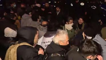 İstanbul Saraçhane'deki protestolarda 6 polis yaralandı