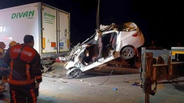 Trafik kazasında hayatını kaybeden genç, davul zurna eşliğinde toprağa verildi