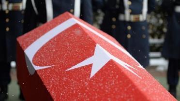 Pençe-Kilit bölgesine yıldırım düşmesi sonucu 1 asker şehit oldu