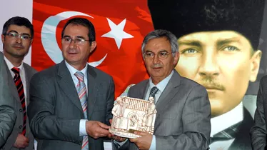 Vali Öztürk'ten Mesob'a Veda Ziyareti