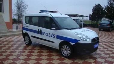 Kaplan Ailesi Emniyete Araç Hediye Etti