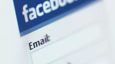 Facebook'a Kütüphane Kurdular