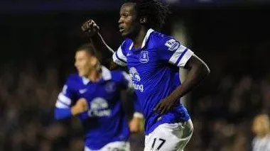 Villa'nın Rakibi Everton