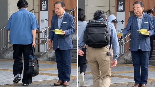 Japonyanın eski başbakanı sokakta broşür dağıtırken görüntülendi