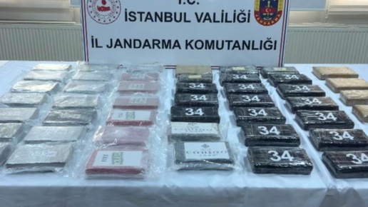 Eyüpsultanda ihbar üzerine durdurulan araçtan 50 kilo kokain çıktı