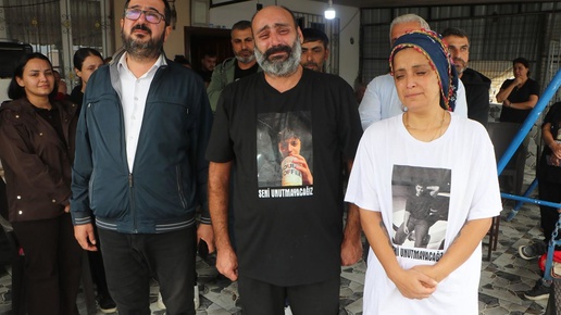 Ters yönden gelip 2 genci öldüren sürücüye tahliye! Oğlunu kendisi yıkayan babadan adalet çağrısı