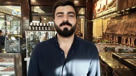 Lokantada nefes borusuna salatalık kaçan müşteri, çalışanın Heimlich manevrasıyla hayata tutundu