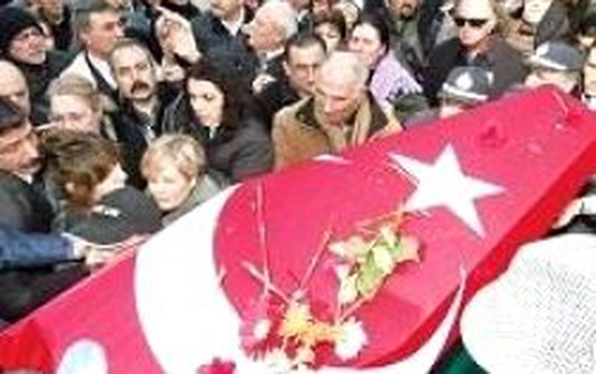 Turhan Selçuk Toprağa Verildi