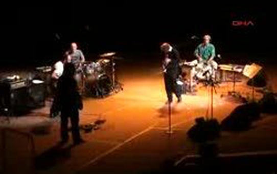 Köln Filarmoni'de Bayram Konserleri 
 
Funkhaus Europa Ve Kölnmusik'in Ramazan Bayramı Nedeniyle Gerçekleştirdiği Konserlerde Sahne Alan İlhan Erşahin's İstanbul Session Ve Burhan Öçal Müzikseverleri Coşturdu.