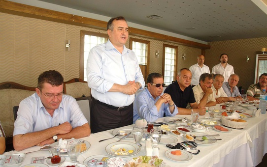 MHP'li Akçay: Hükümet Pısırık, Yargı Ürkek