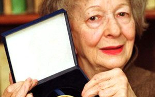 Nobel Ödüllü Şair Wislawa Szymborska Öldü