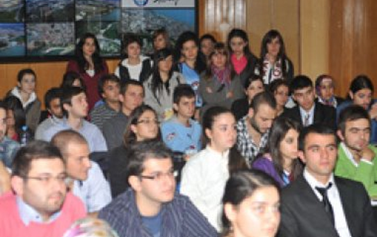 Trabzon Belediyesi Gençlik Meclisi Toplandı