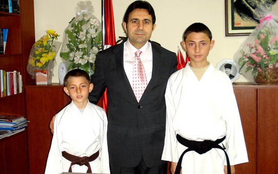Kareteci Çocuklardan Kaymakam Uslu'ya Ziyaret