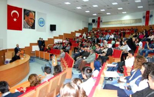 Kmü'de 'Peygamber Efendimizi Doğru Anlamak' Konulu Konferans