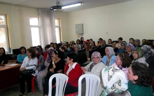 Halk Eğitim Kursiyerlerine Kanser Semineri Verildi
