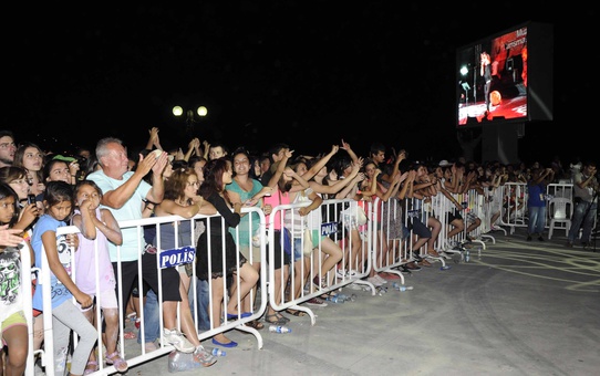 Kuşadası'nda Festival Coşkusu Sürüyor