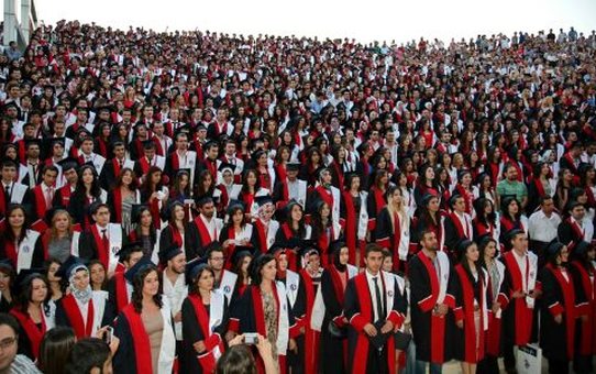 GAÜN'de Mezuniyet Coşkusu