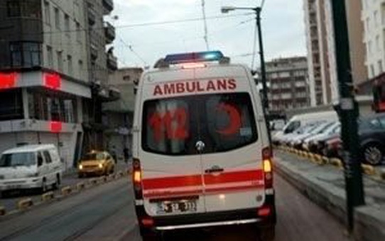 Kamyonet Traktöre Çarptı: 1 Ölü, 1 Yaralı