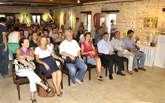 Kuşadası'nda 'Dünden Bugüne Kemalizm' Konferansı