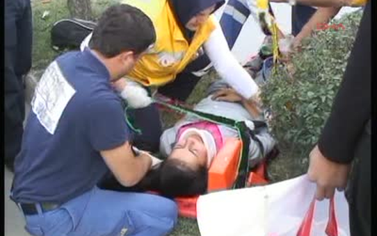 Bolu Kavgadan Korkup Kaçan Liseli Kıza Otomobil Çarptı