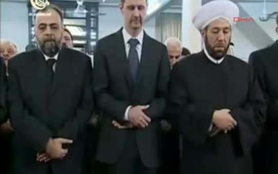 Ateşkesin İlan Edildiği Suriye'de Esad, Bayram Namazını Şam'da Kıldı