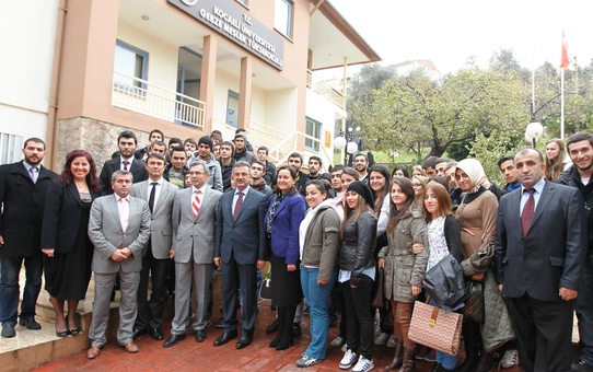 Başkan Köşker Üniversite Öğrencileriyle Buluştu